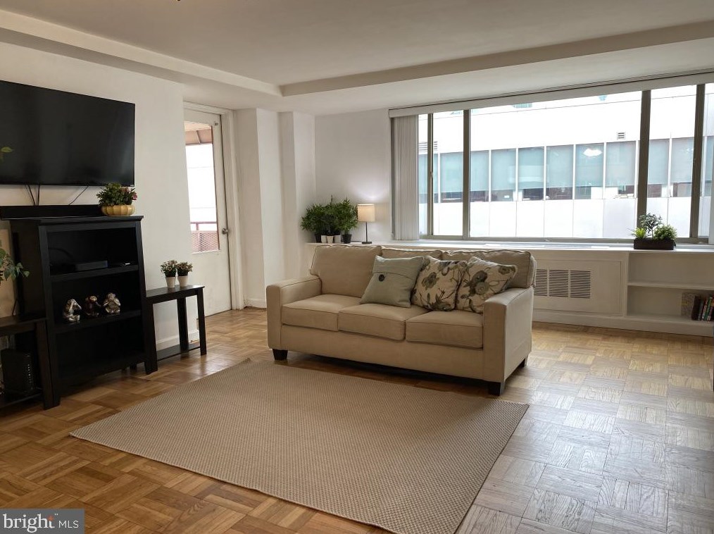1121 Arlington Blvd #419, Arlington, VA 22209