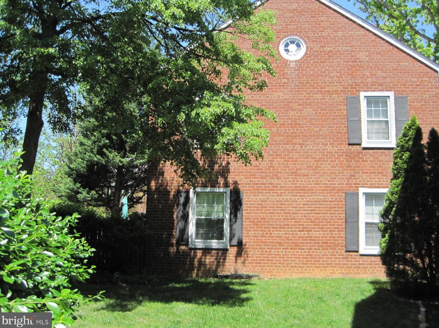 2828 S Abingdon St #b, Arlington, VA