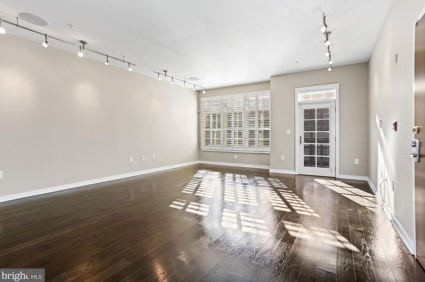 1610 N Queen St #245, Arlington, VA 22209