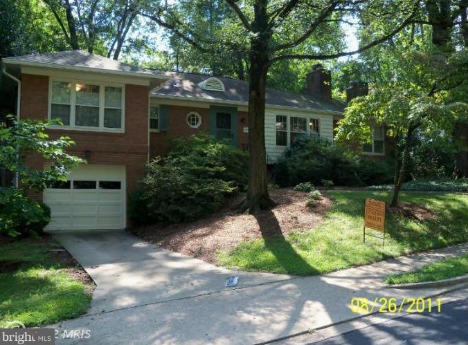 2507 Randolph St, Arlington VA  22207-5219 exterior