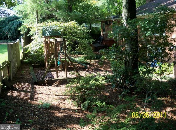 2507 Randolph St, Arlington VA  22207-5219 exterior