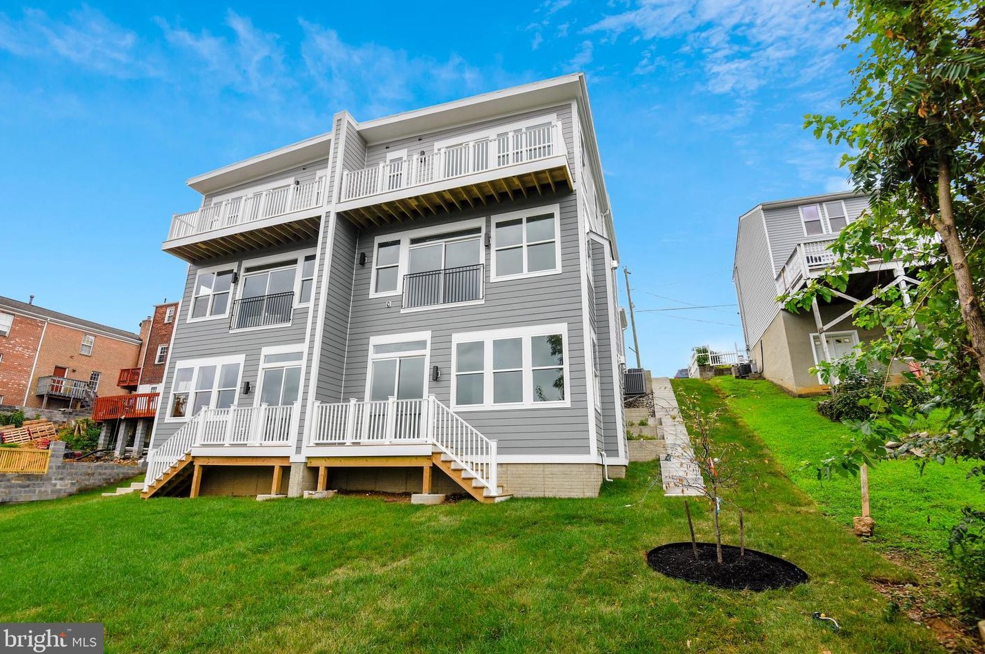2003 S Lincoln St, Arlington, VA 22204