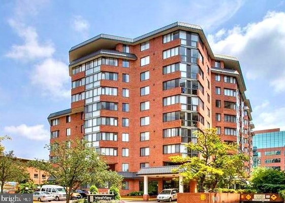 1001 N Vermont St #610, Arlington, VA 22201