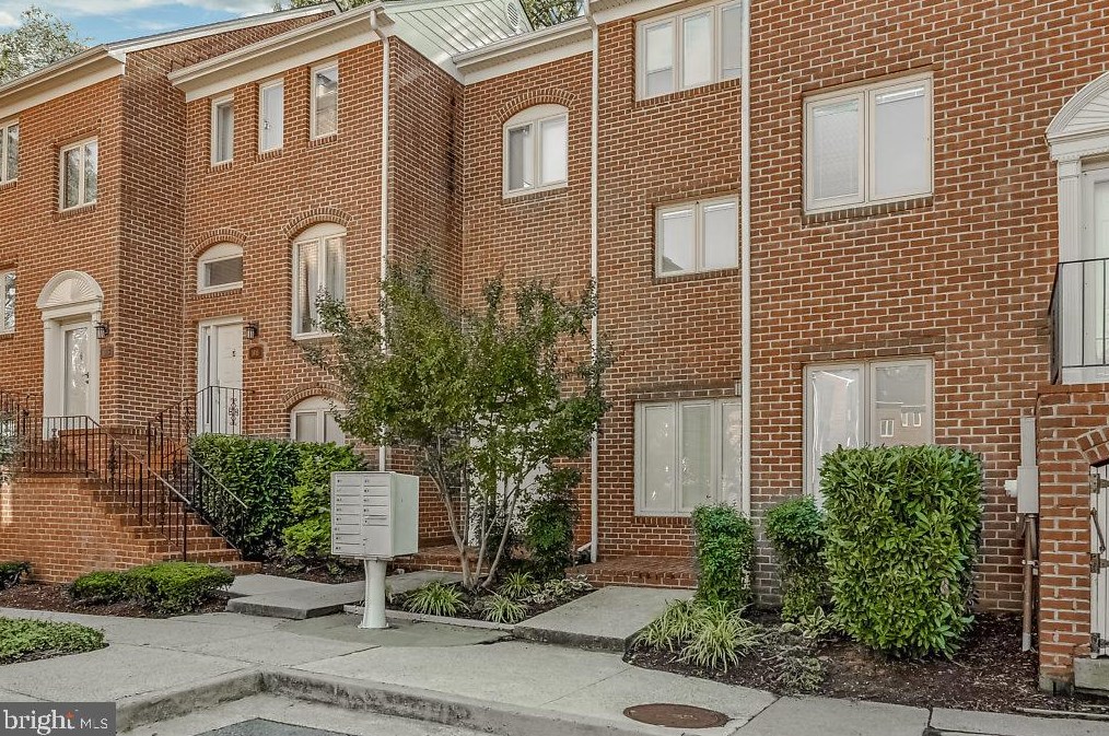 1809 N Uhle St #1, Arlington, VA