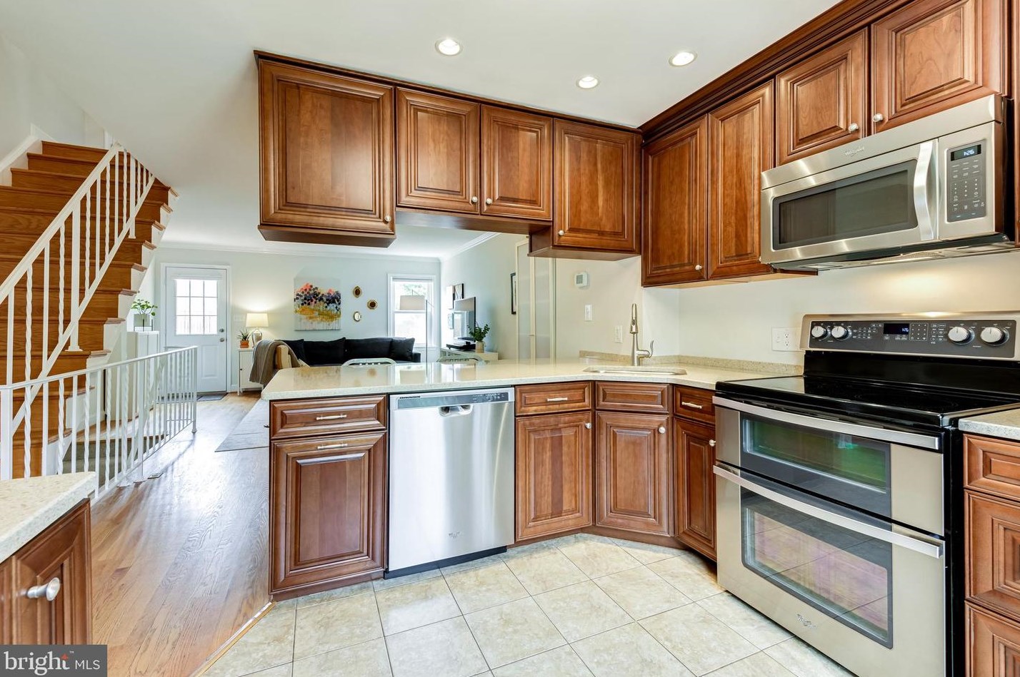 122 Wise St, Arlington, VA 22204-1800