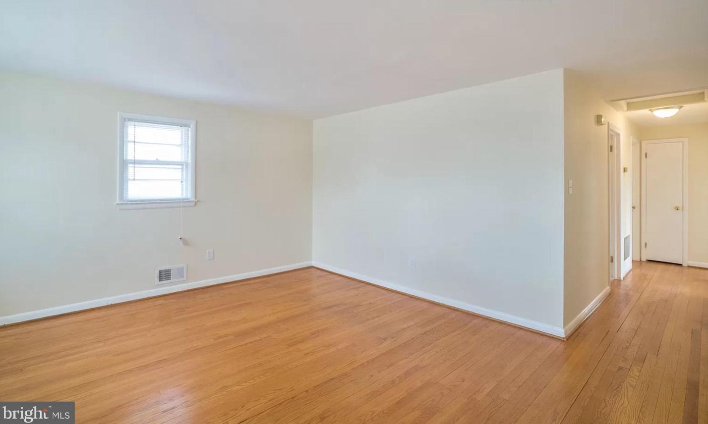 1530 12th St S, Arlington, VA 22209