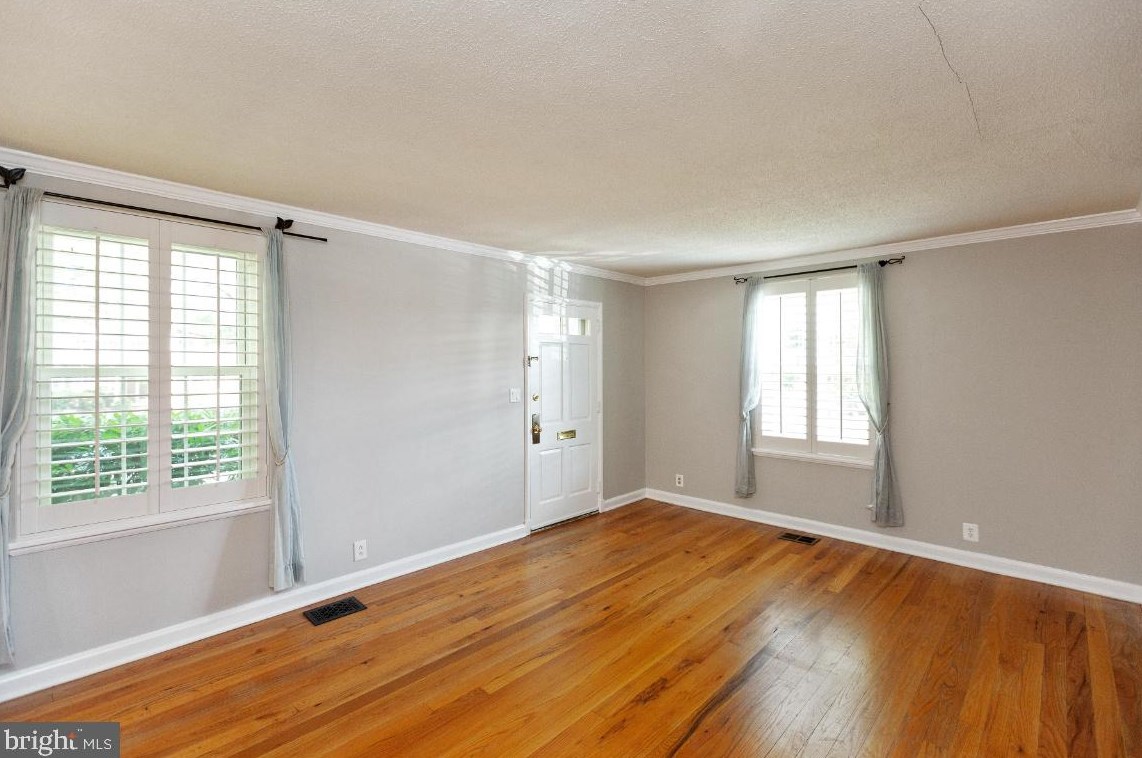 3585 Stafford St, Arlington, VA 22206-1824