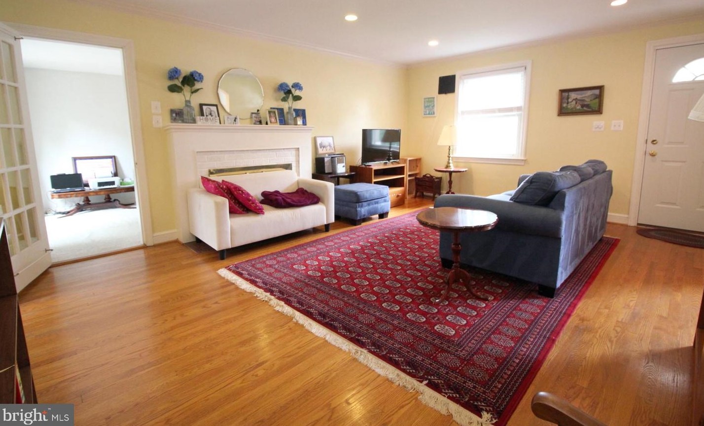 2023 Lexington St, Arlington VA  22205-3232 exterior