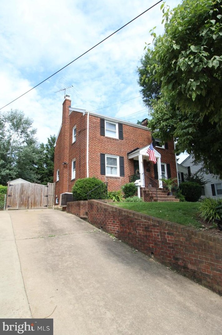 2023 N Lexington St, Arlington, VA 22205