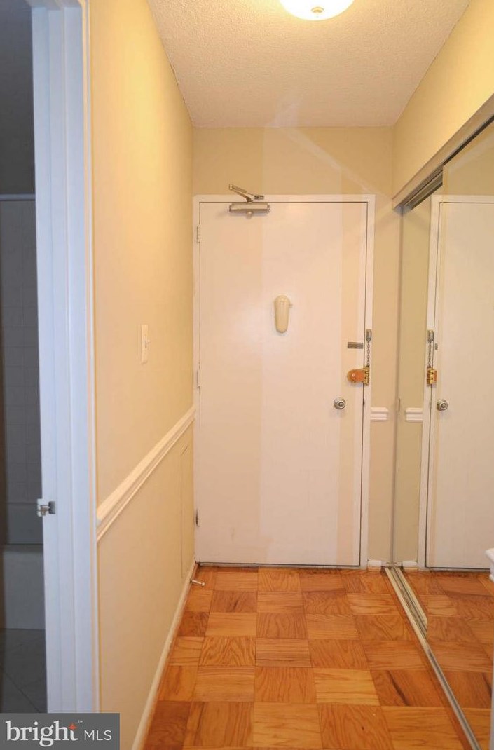 4600 S Four Mile Run Dr Apt 635, Arlington, VA 22204