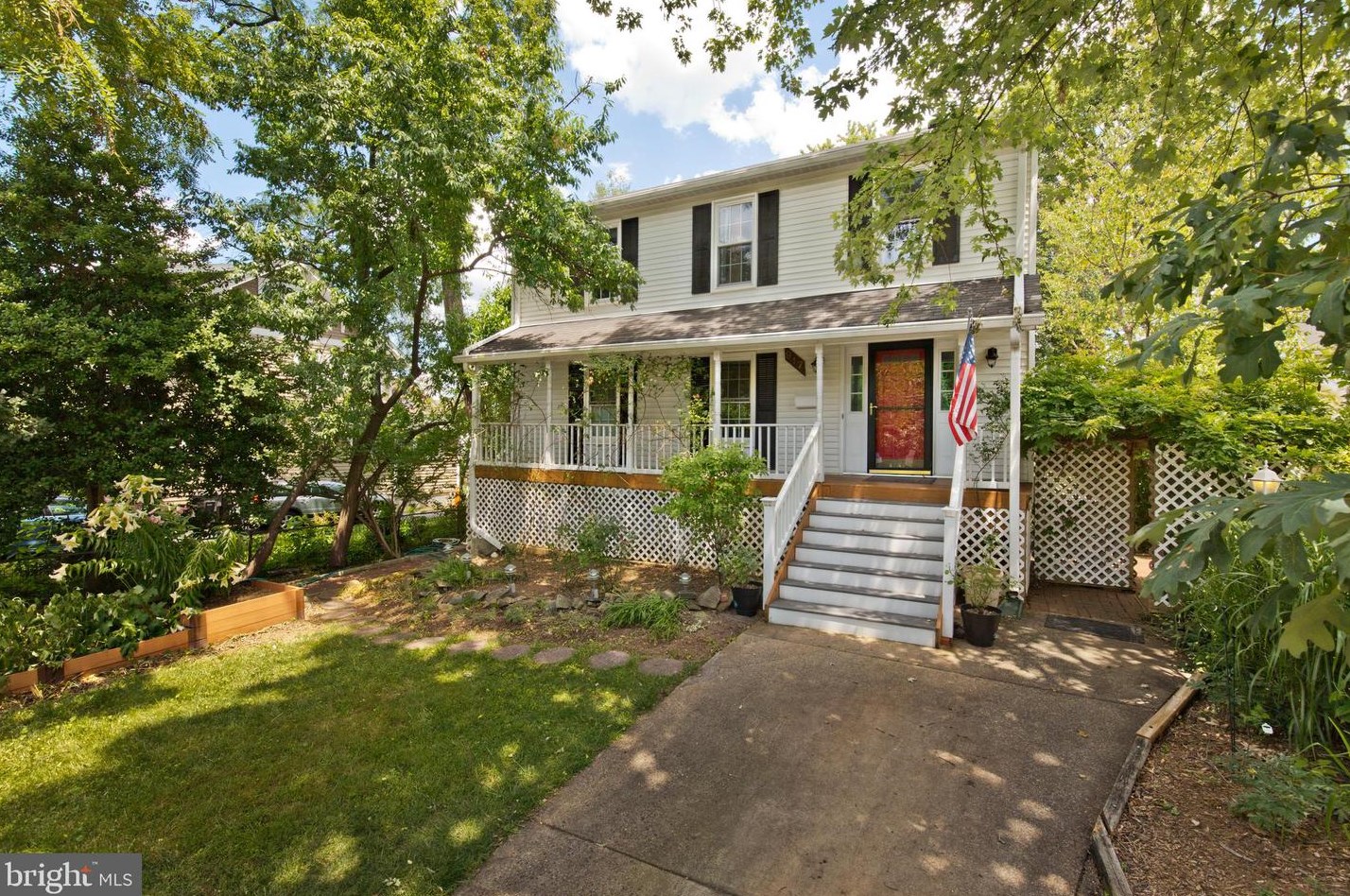 917 Daniel St, Arlington, VA 22201-1929