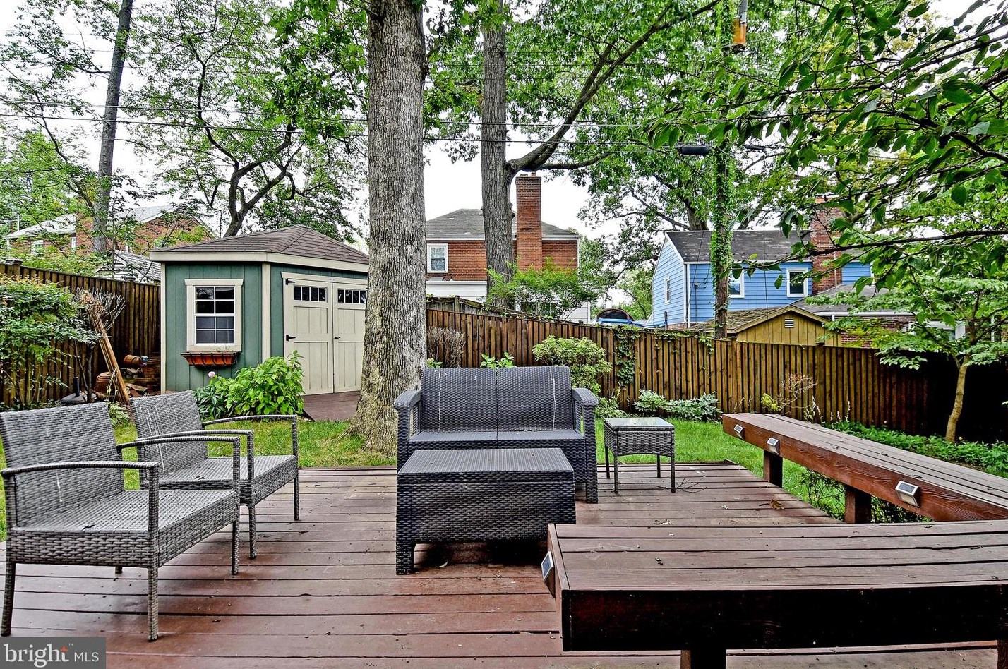 1531 Patrick Henry Dr, Arlington, VA 22205