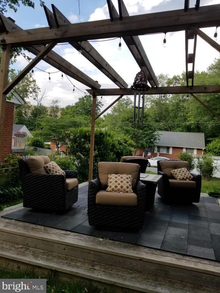 1316 S Buchanan St, Arlington, VA 22204