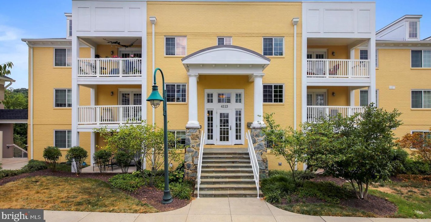 4113 S Four Mile Run Dr #302, Arlington, VA 22204