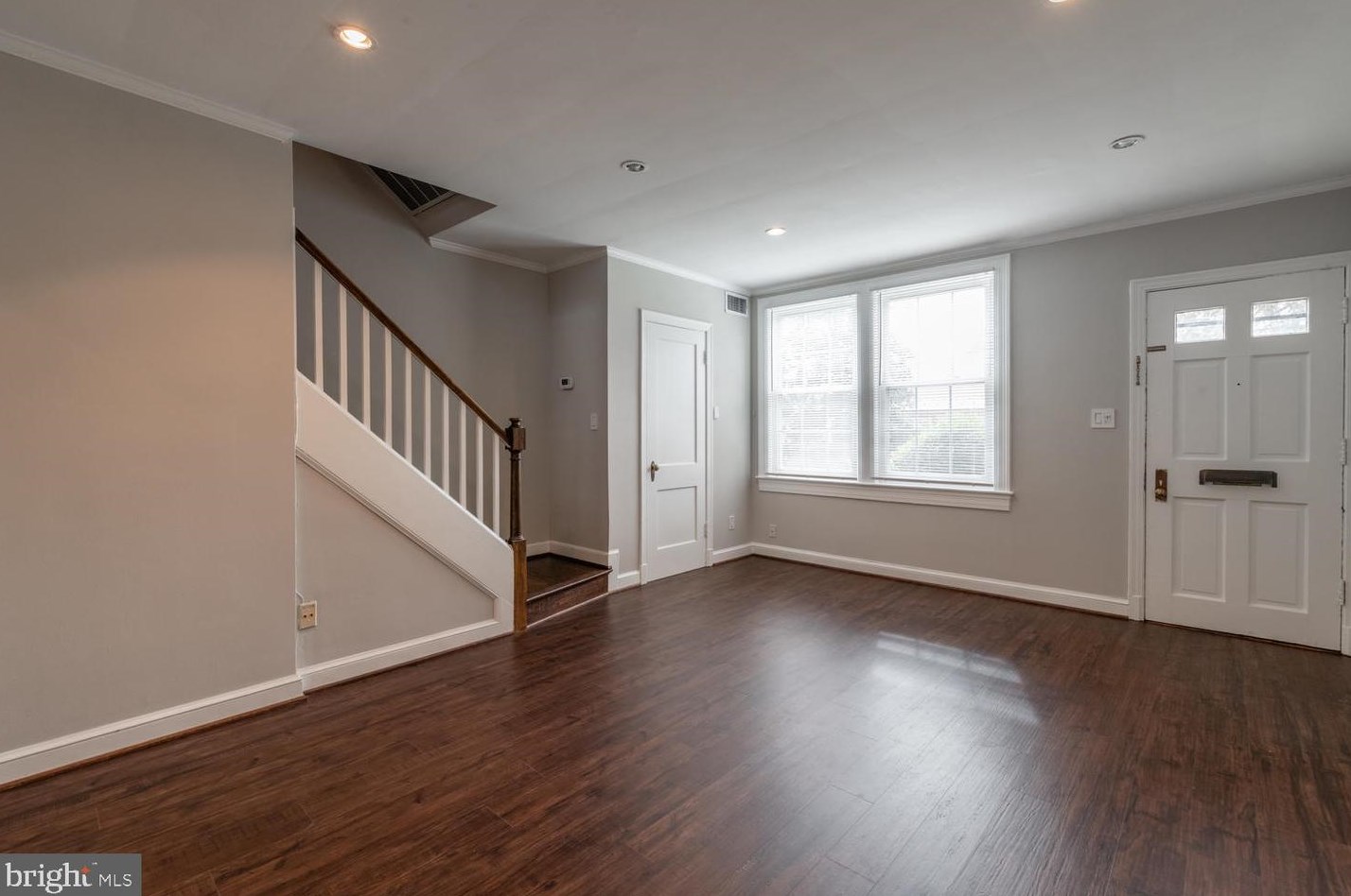 1401 S Barton St #219, Arlington, VA 22204