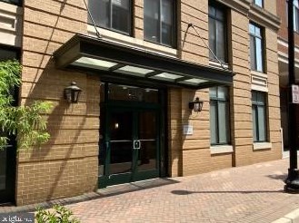 1205 N Garfield St #706, Arlington, VA 22201