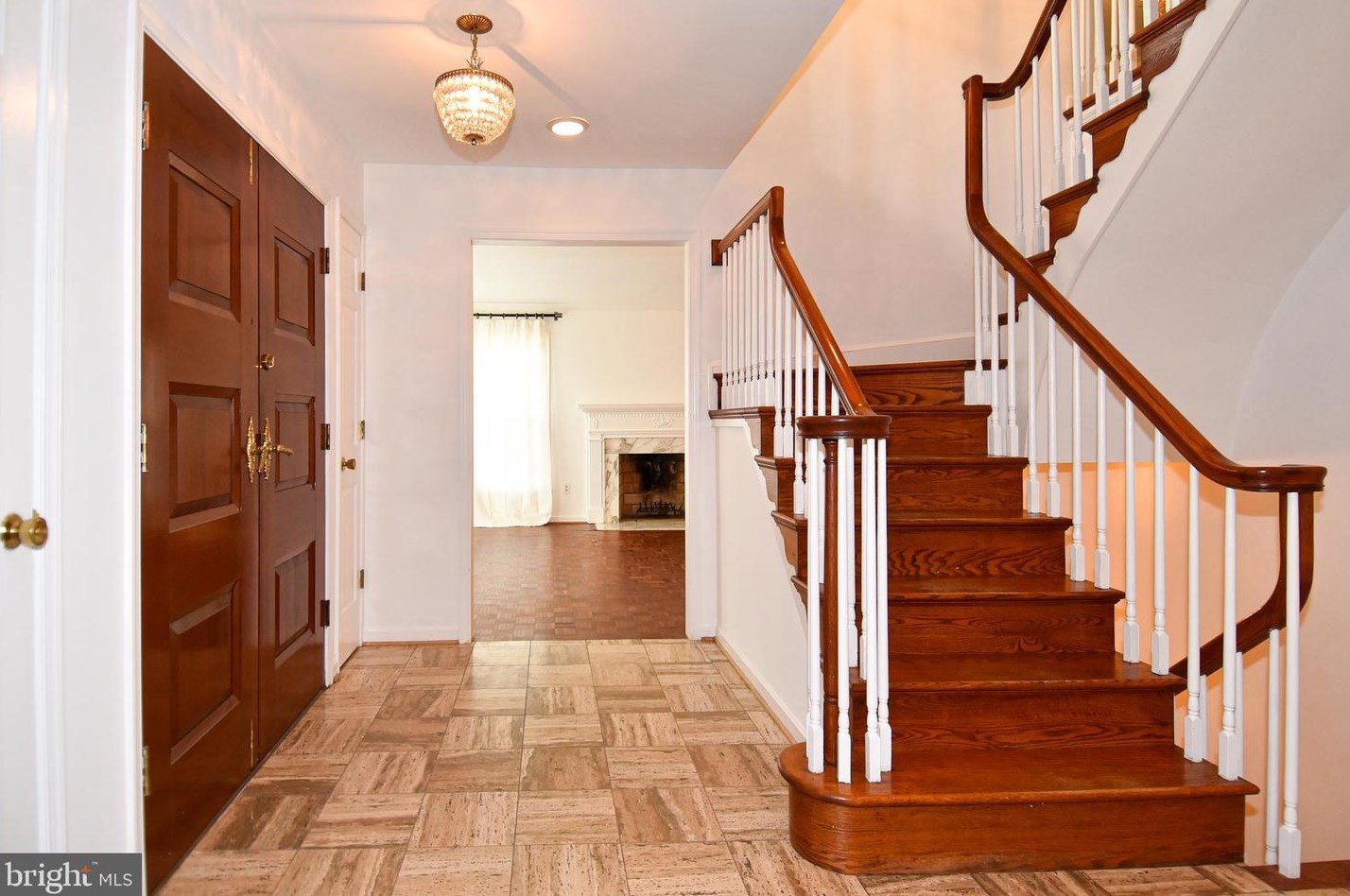 4033 41st St N, Arlington, VA 22207