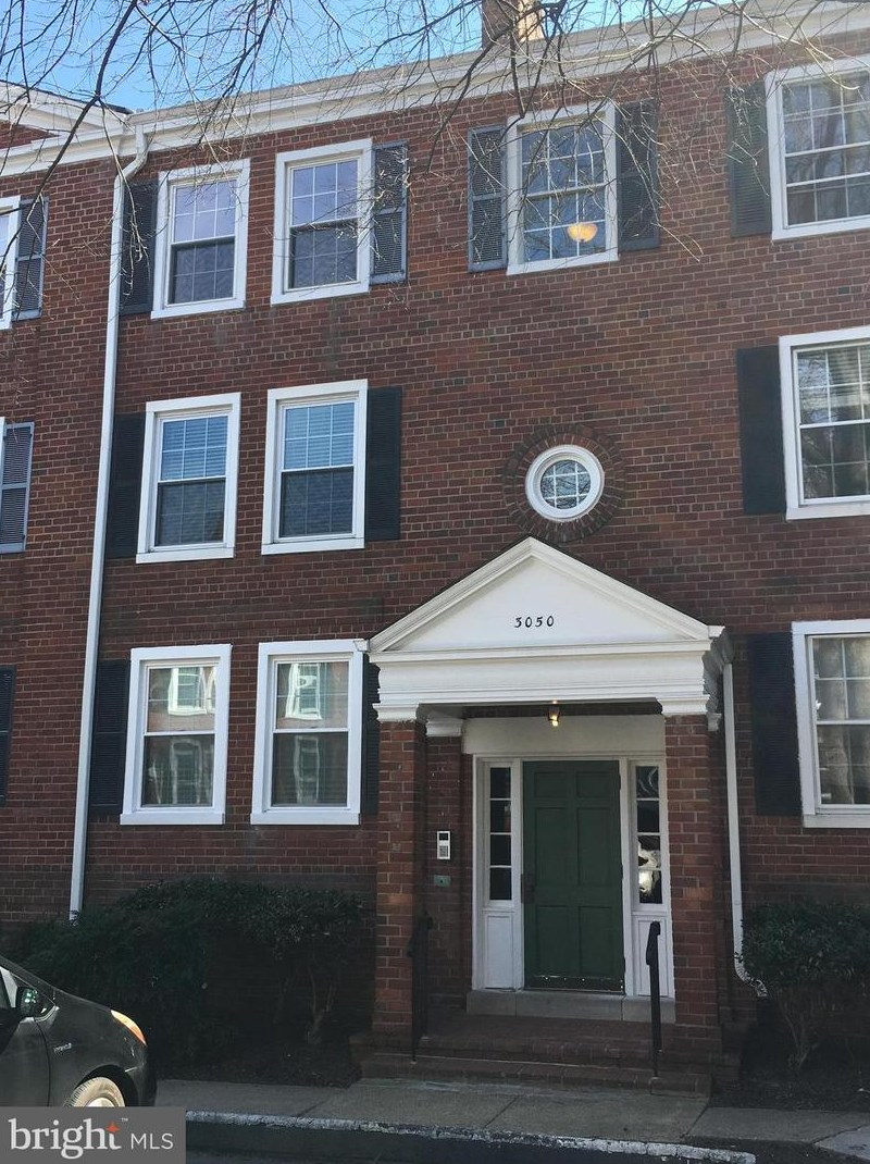3050 S Buchanan Street S #b1, Arlington, VA 22206