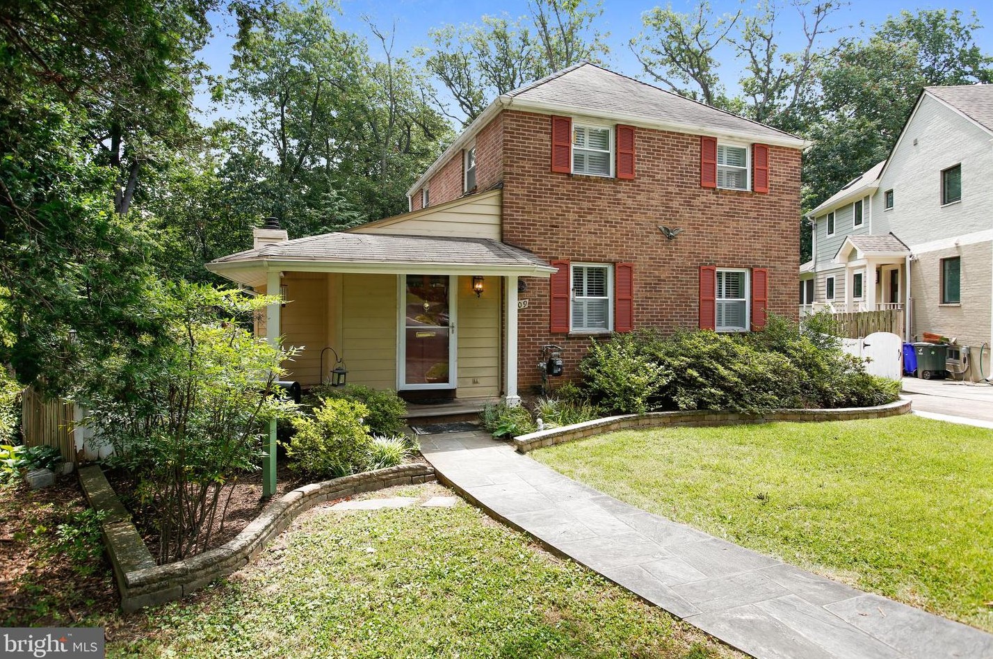 209 Evergreen St, Arlington, VA 22203-1225