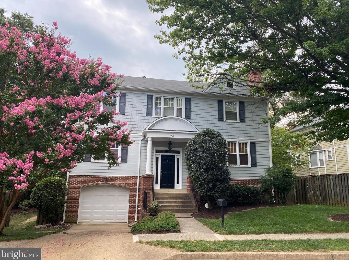 908 N Emerson St, Arlington, VA 22205