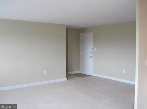 1200 S Arlington Ridge Rd #602, Arlington, VA 22202