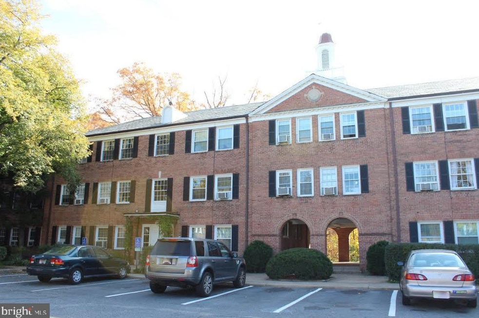 5106 Columbia Pike #2, Arlington, VA 22204