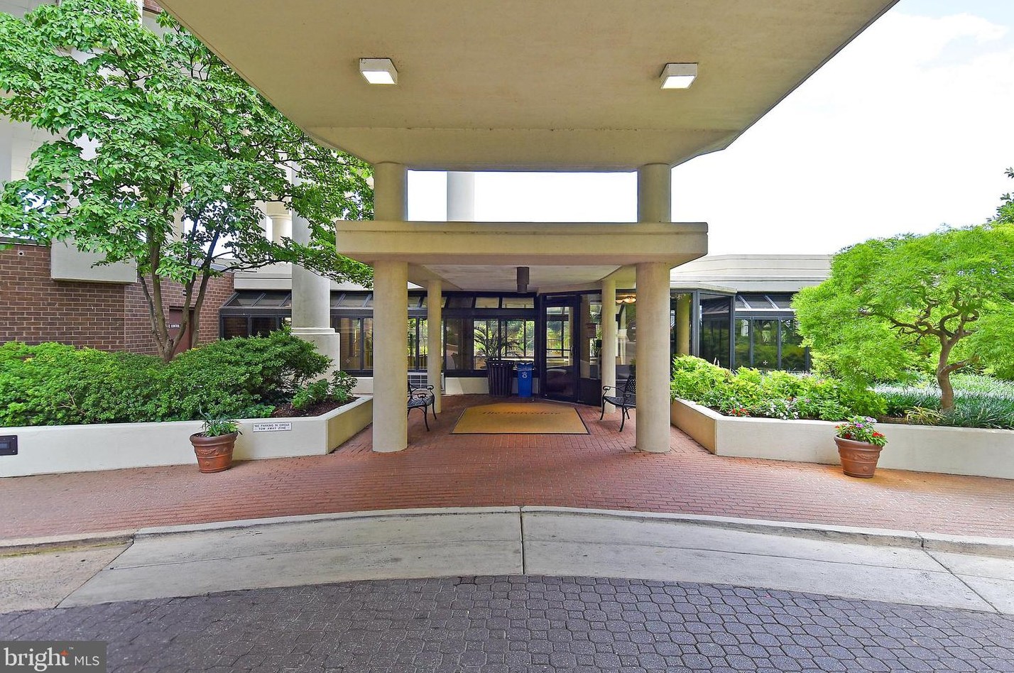 1600 N Oak St #1028, Arlington, VA 22209