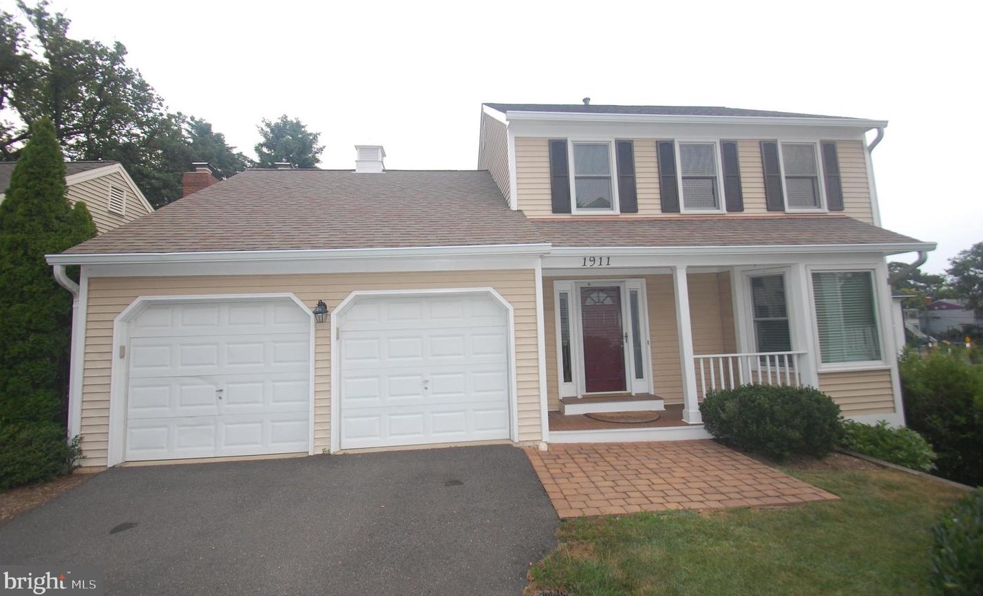 1911 Quincy St, Arlington VA  22204-5149 exterior