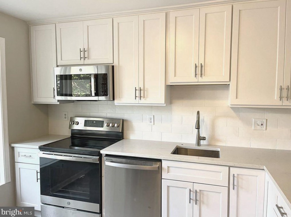 2540 Fairfax Dr #b, Arlington, VA 22201