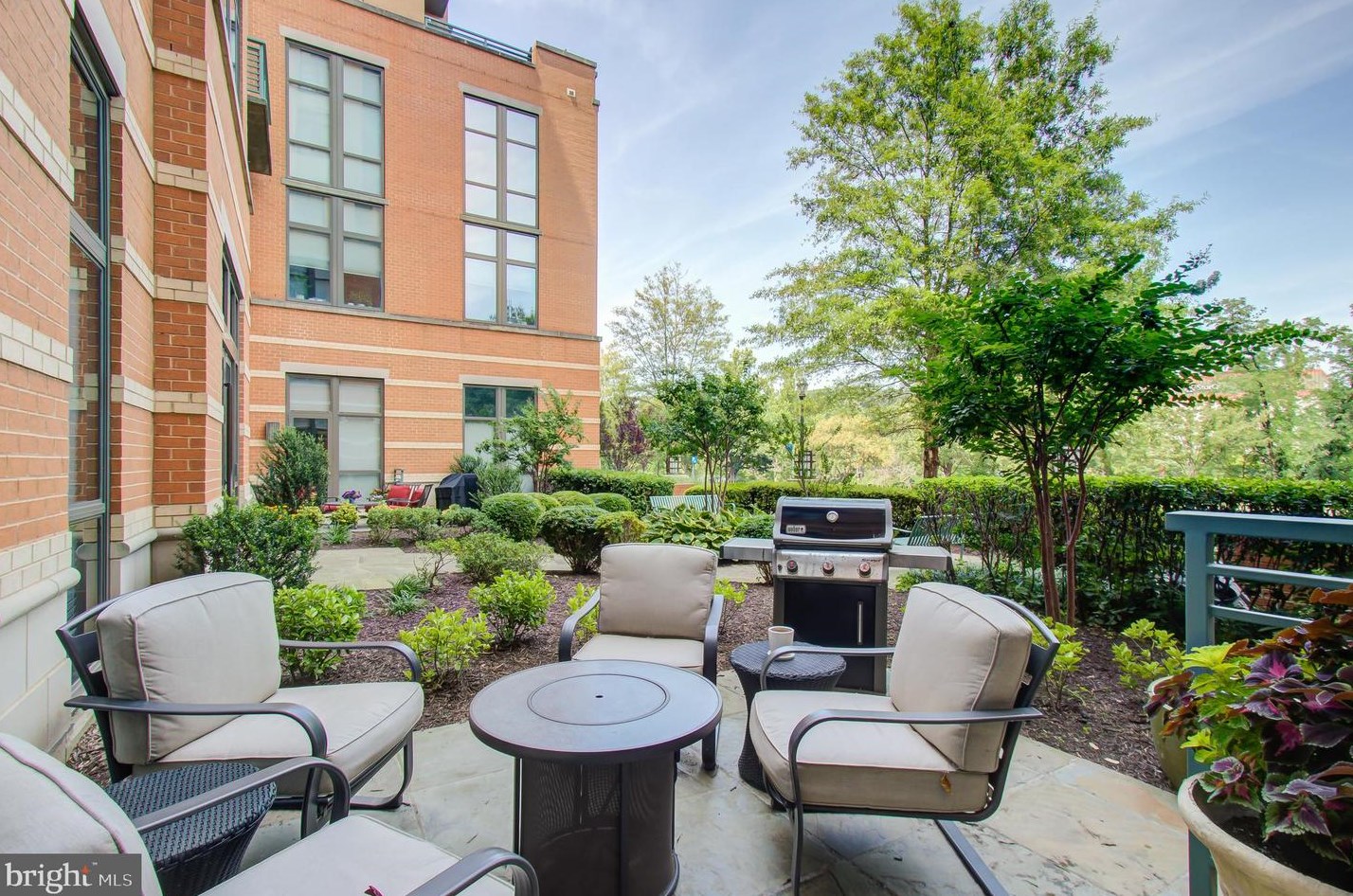 2720 S Arlington Mill Dr Unit 106, Arlington, VA 22206