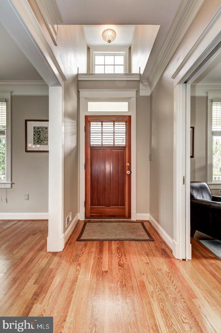 2103 N Taylor St, Arlington, VA 22207