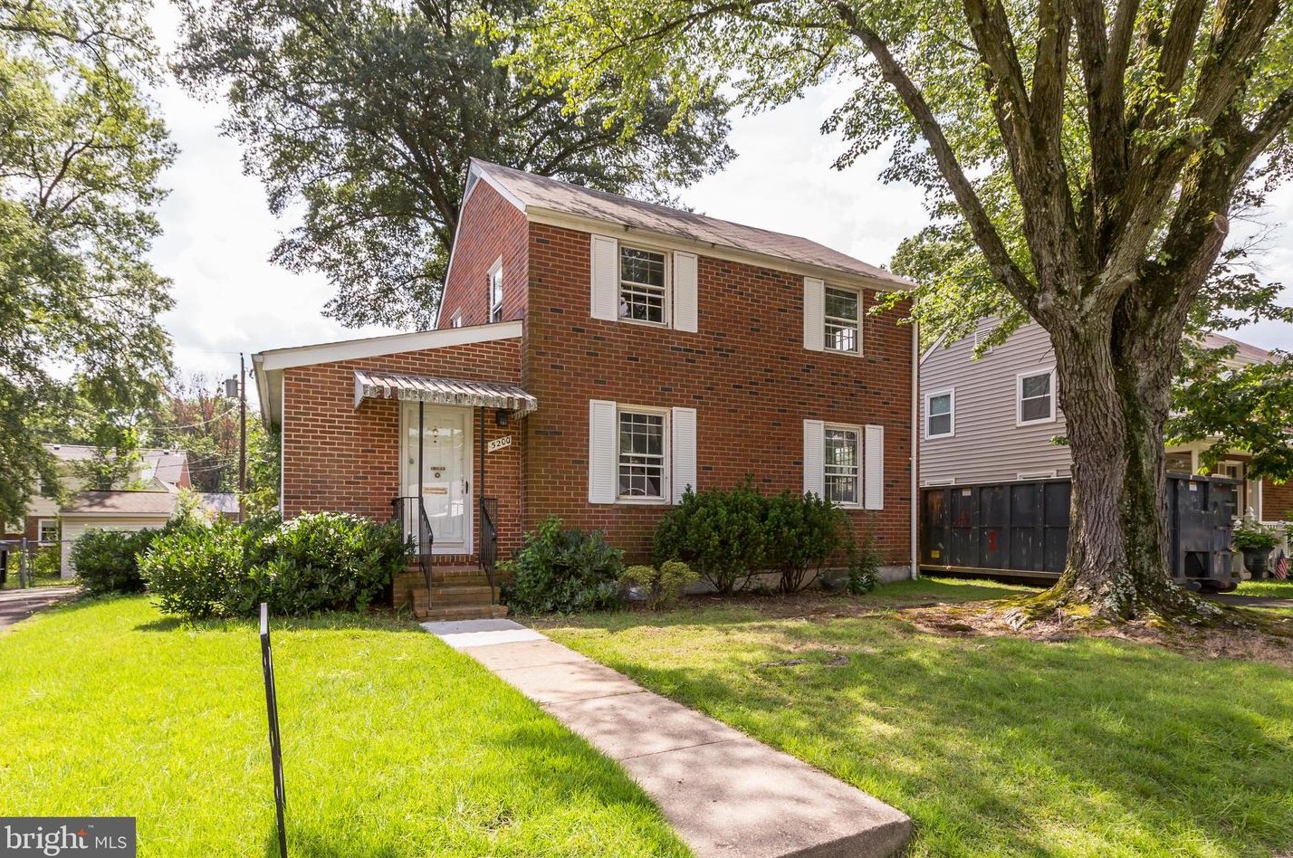 5200 N Carlin Springs Rd, Arlington, VA 22203