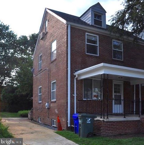 1210 N Lincoln St, Arlington, VA 22201