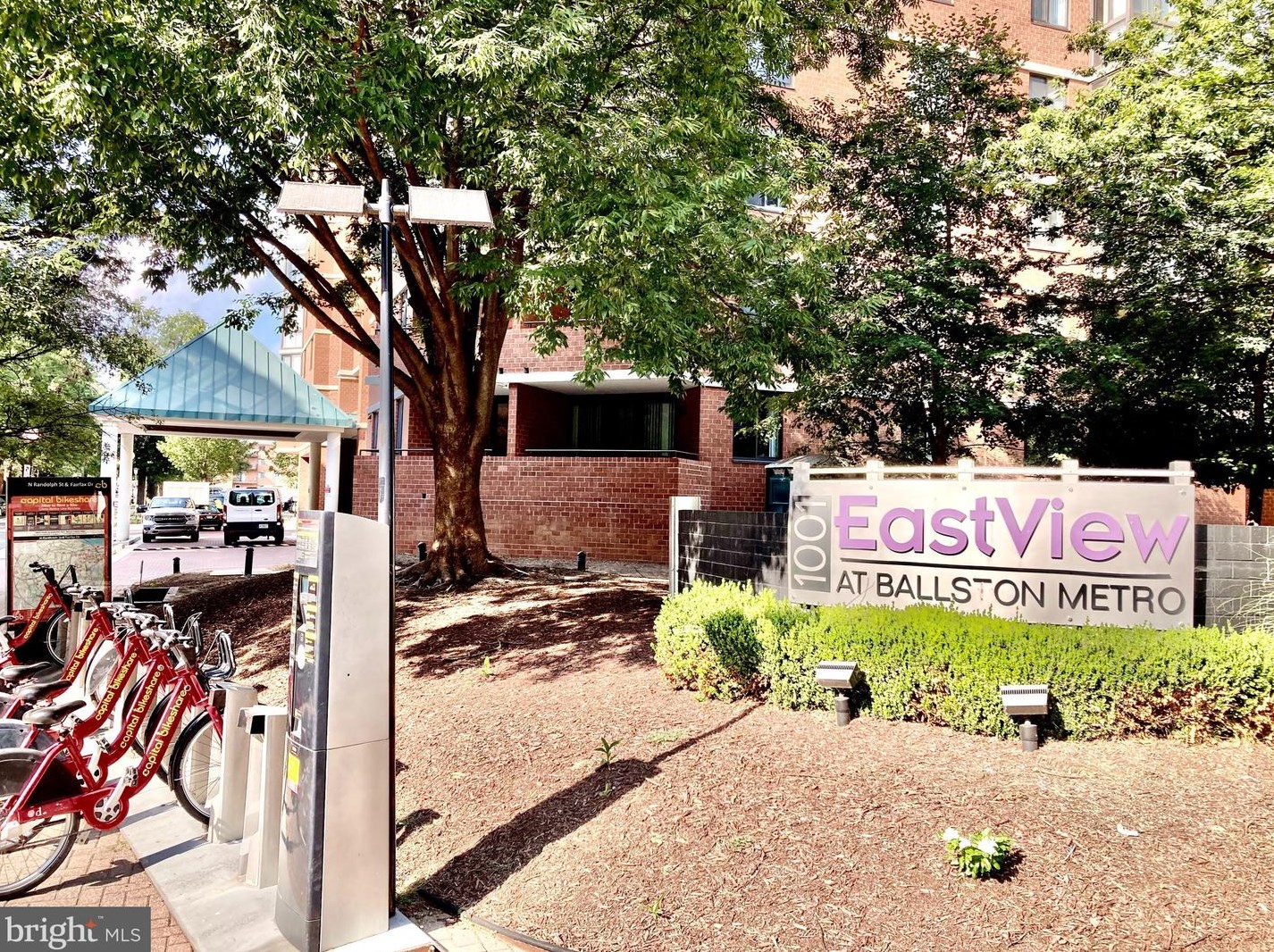 1001 N Randolph St #110, Arlington, VA 22201