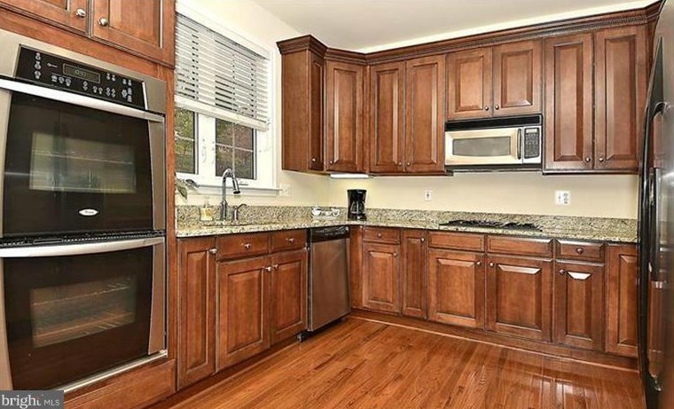 4025 Columbia Pike, Arlington, VA 22204-4104