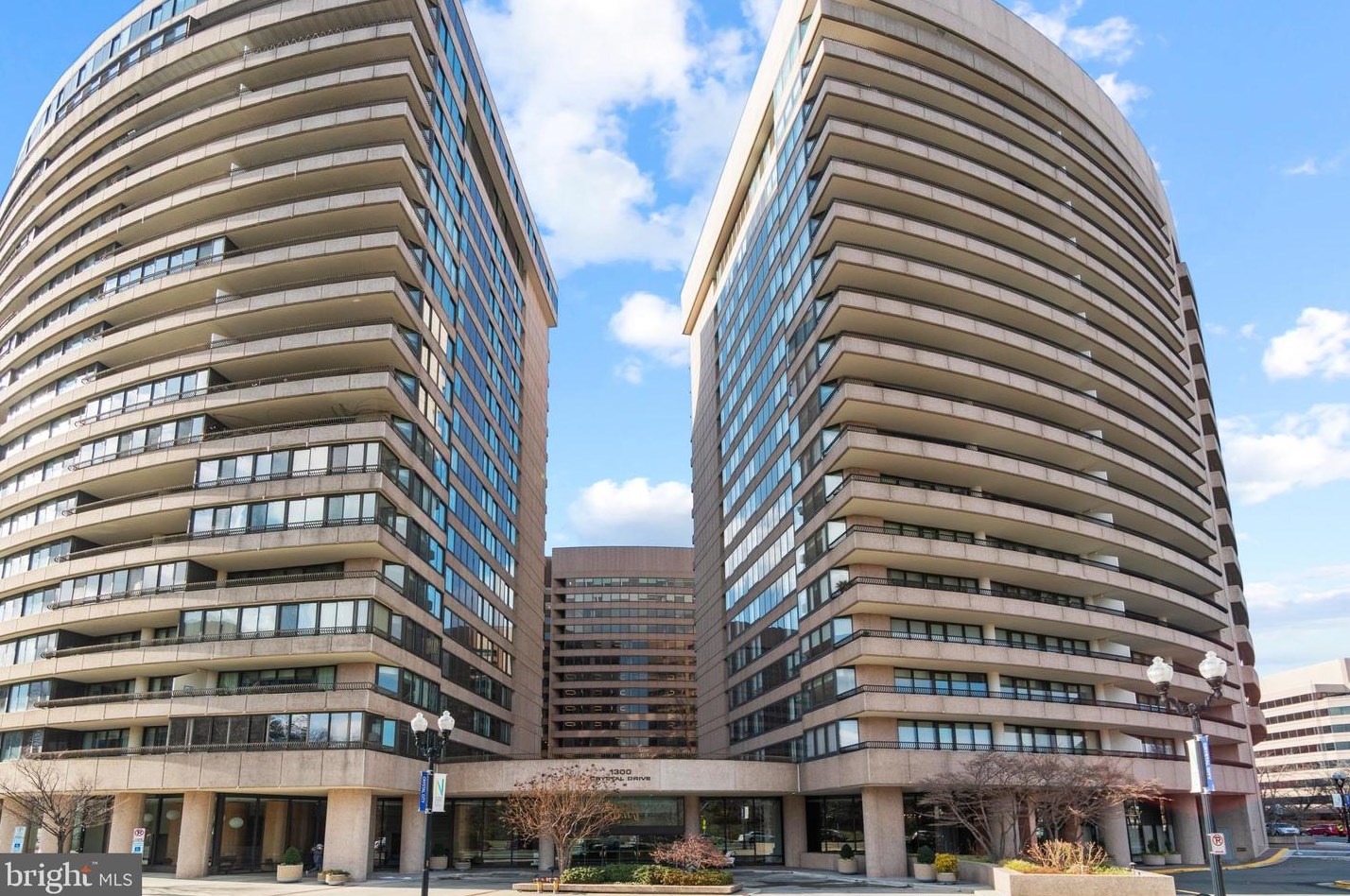 1300 Crystal Dr #502s, Arlington, VA