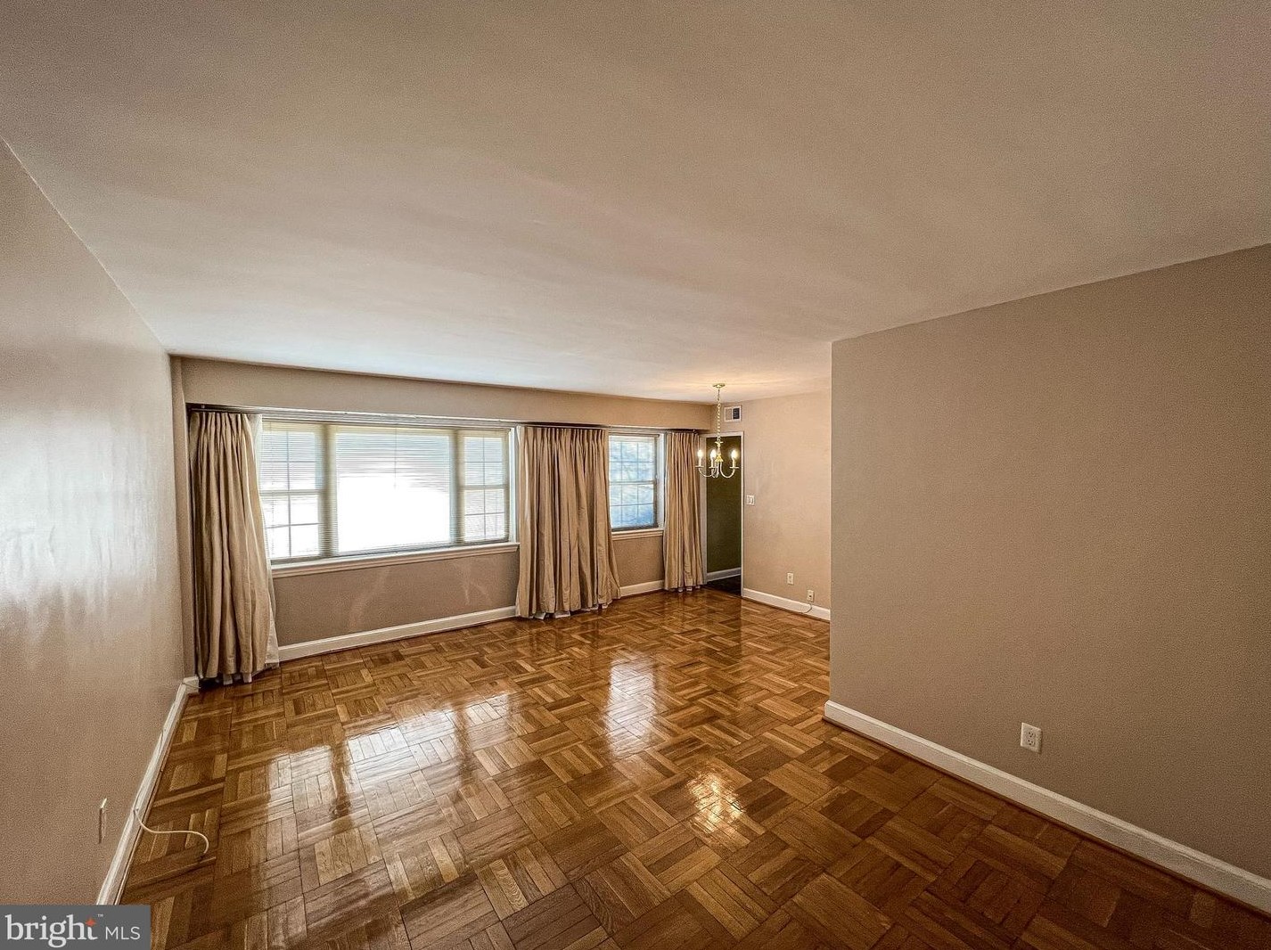 1301 N Ode St #111, Arlington, VA 22209