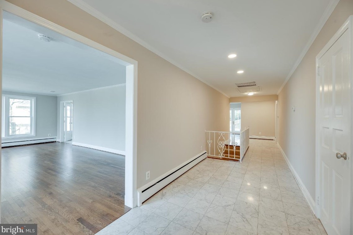 4740 34th St N, Arlington, VA 22207