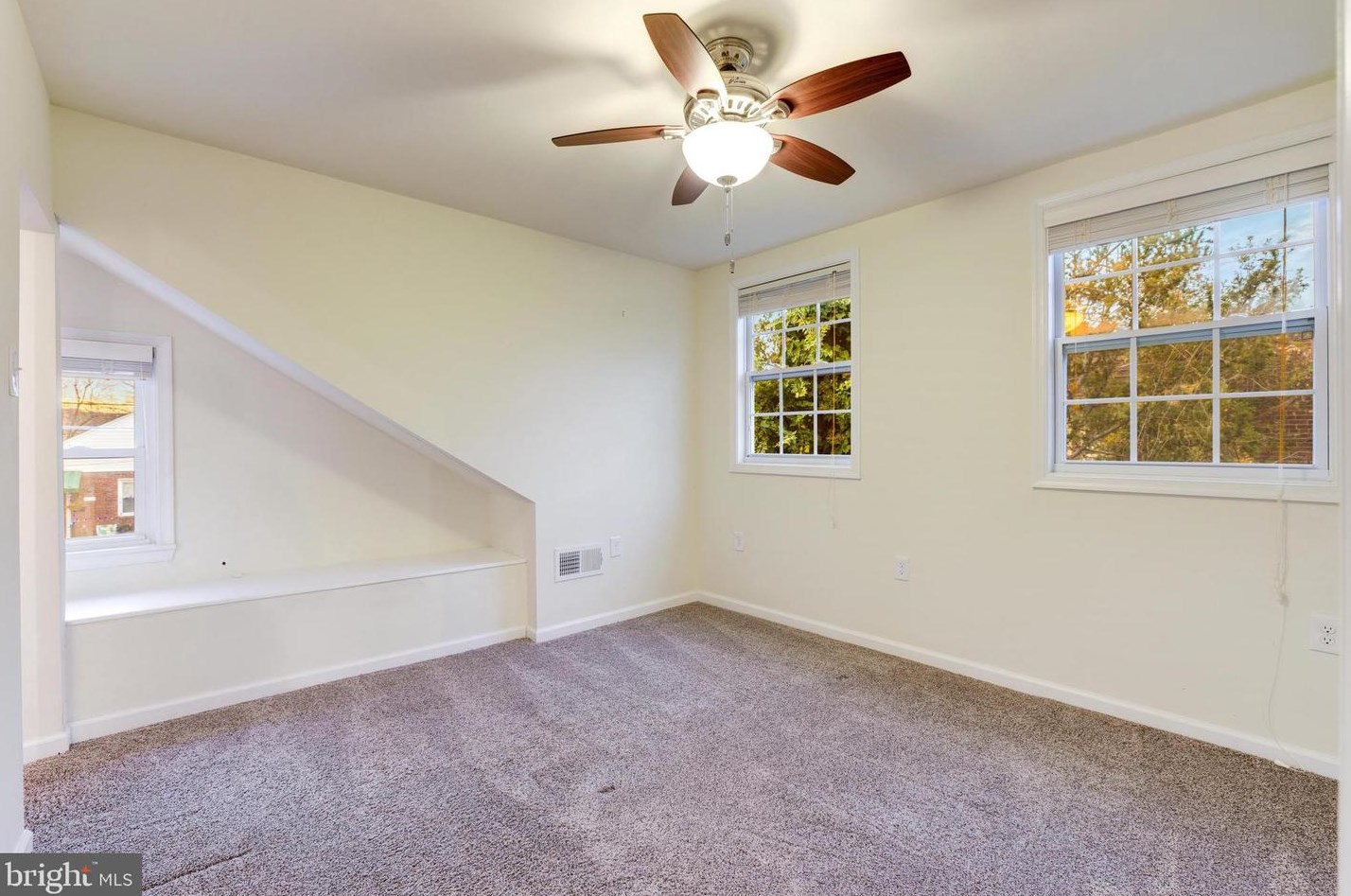 817 Oak St, Arlington VA  22204-4509 exterior