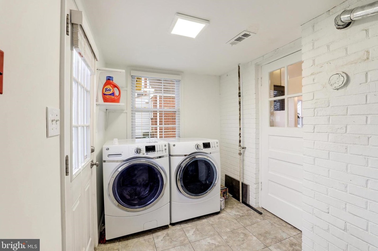 817 Oak St, Arlington VA  22204-4509 exterior