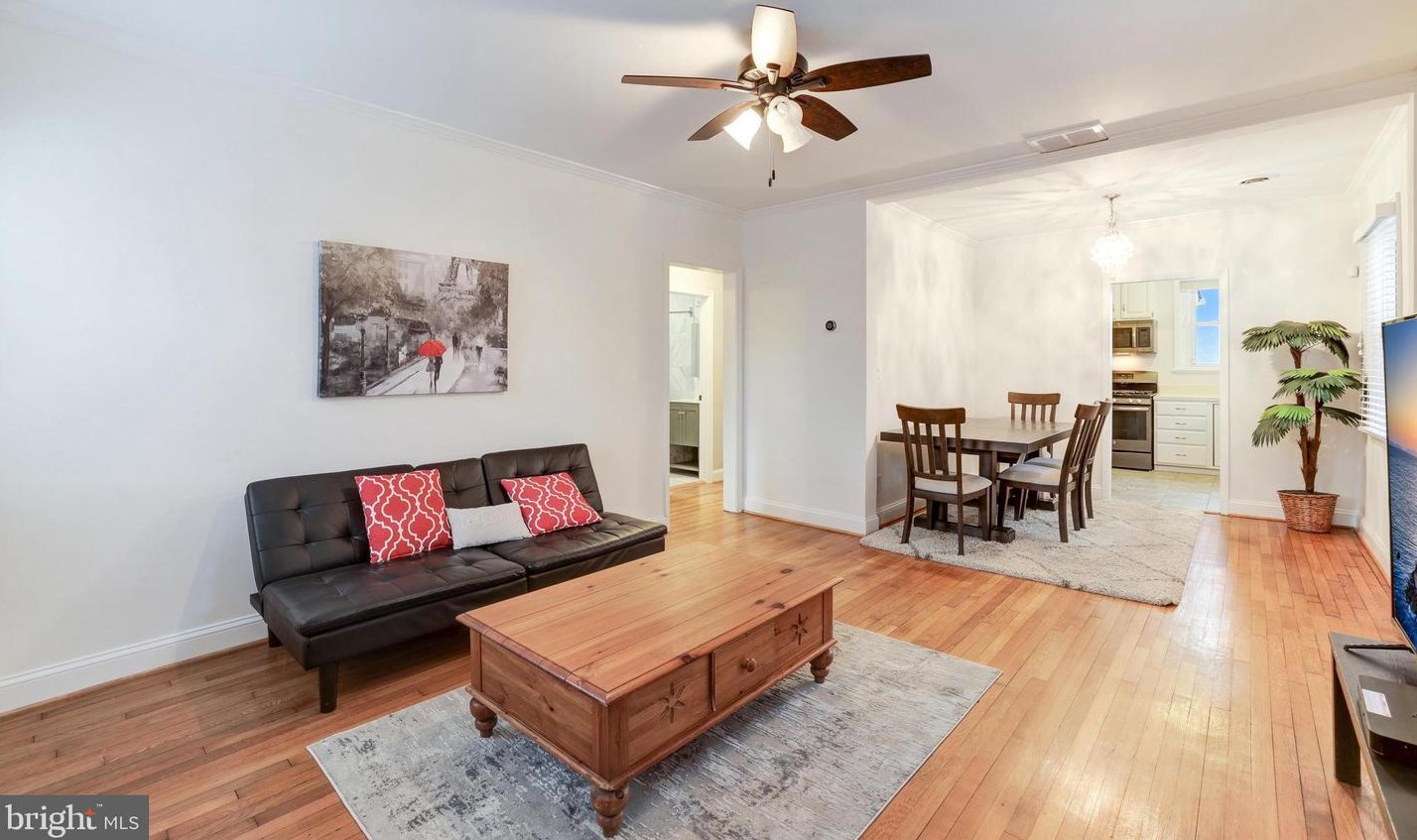 817 Oak St, Arlington VA  22204-4509 exterior