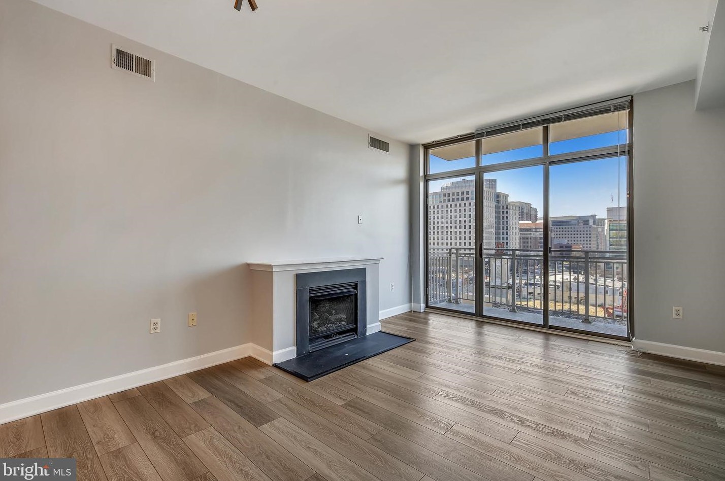 1000 N Randolph St #706, Arlington, VA 22201
