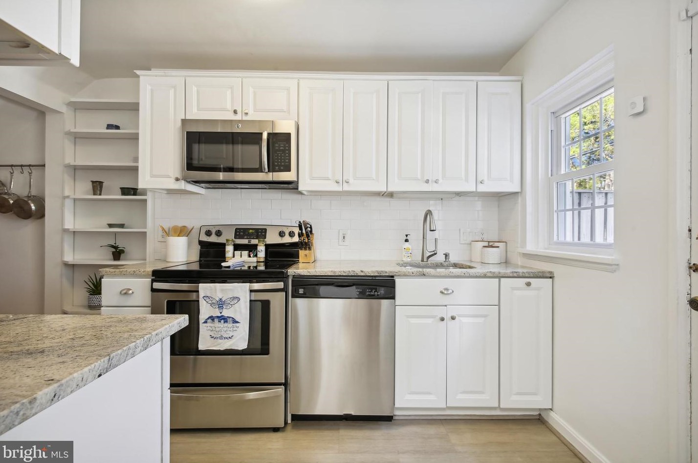 3543 Stafford St, Arlington, VA 22206-1823