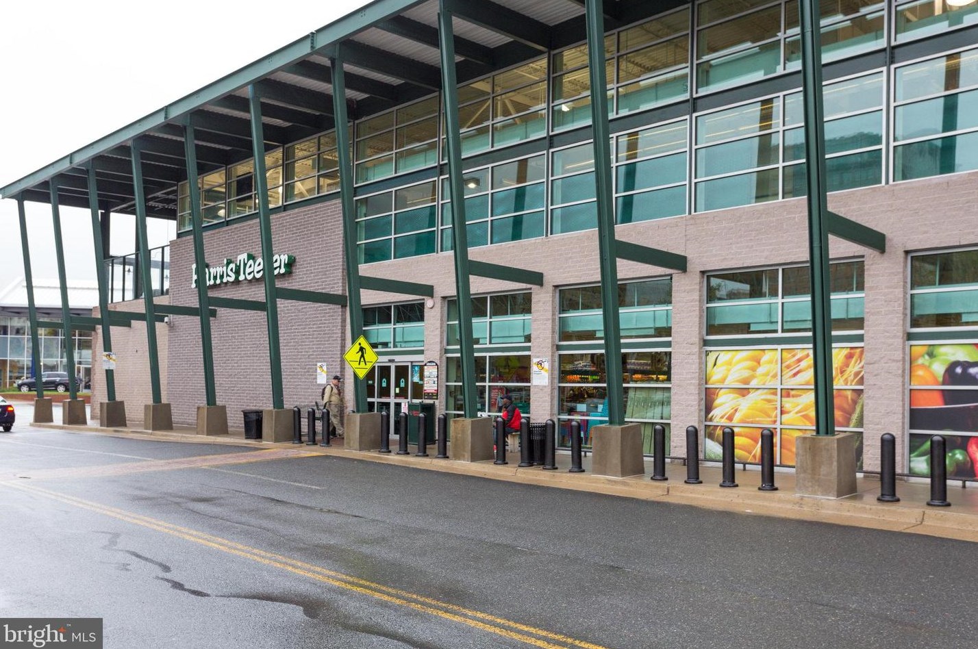 880 Pollard St, Arlington VA 22203-1903 exterior