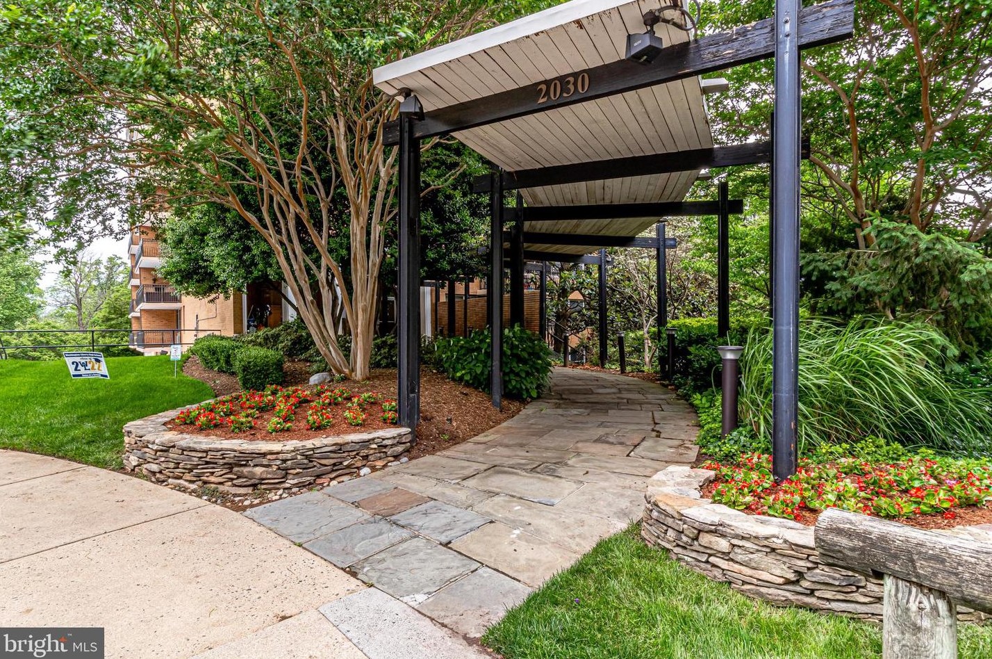 2030 N Adams St #1403, Arlington, VA 22201