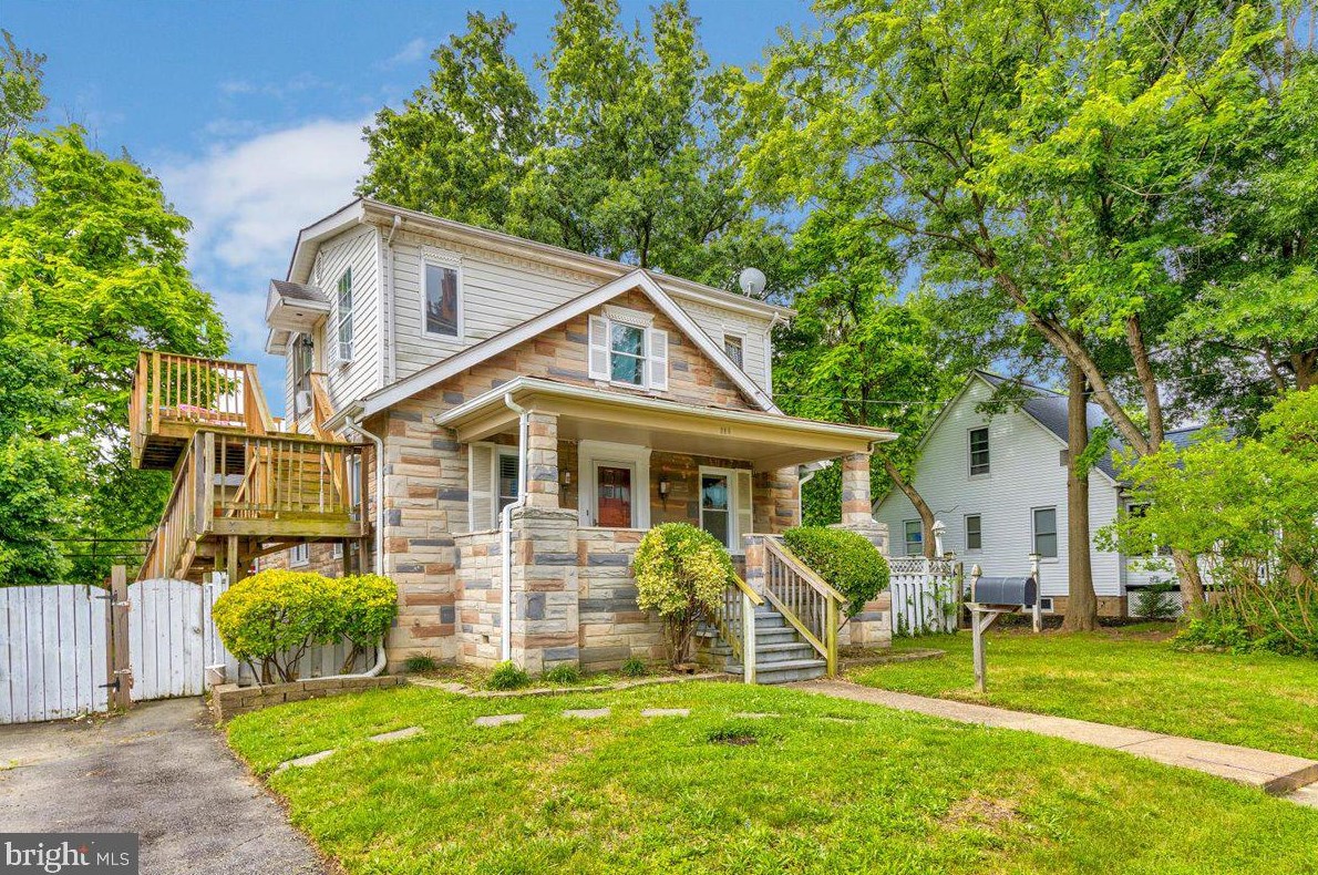 806 18th St S #first Floor, Arlington, VA 22202