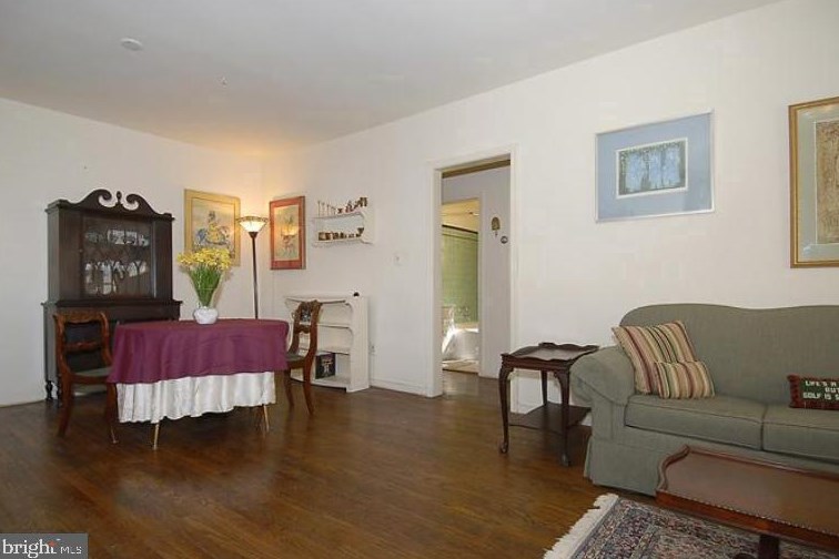 913 Ode St, Arlington, VA 22204-4515