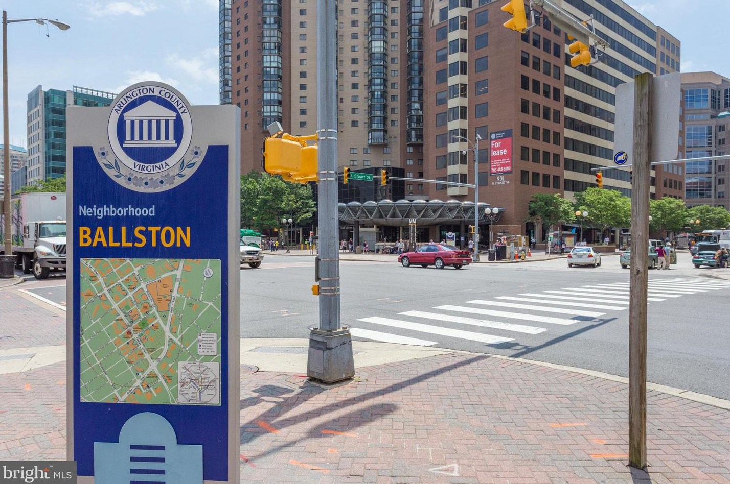 1001 Randolph St, Arlington VA  22201-5602 exterior