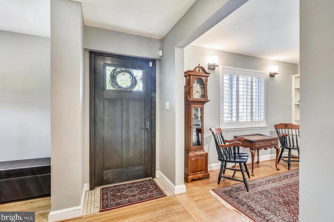 3425 Randolph St, Arlington VA  22207-4439 exterior