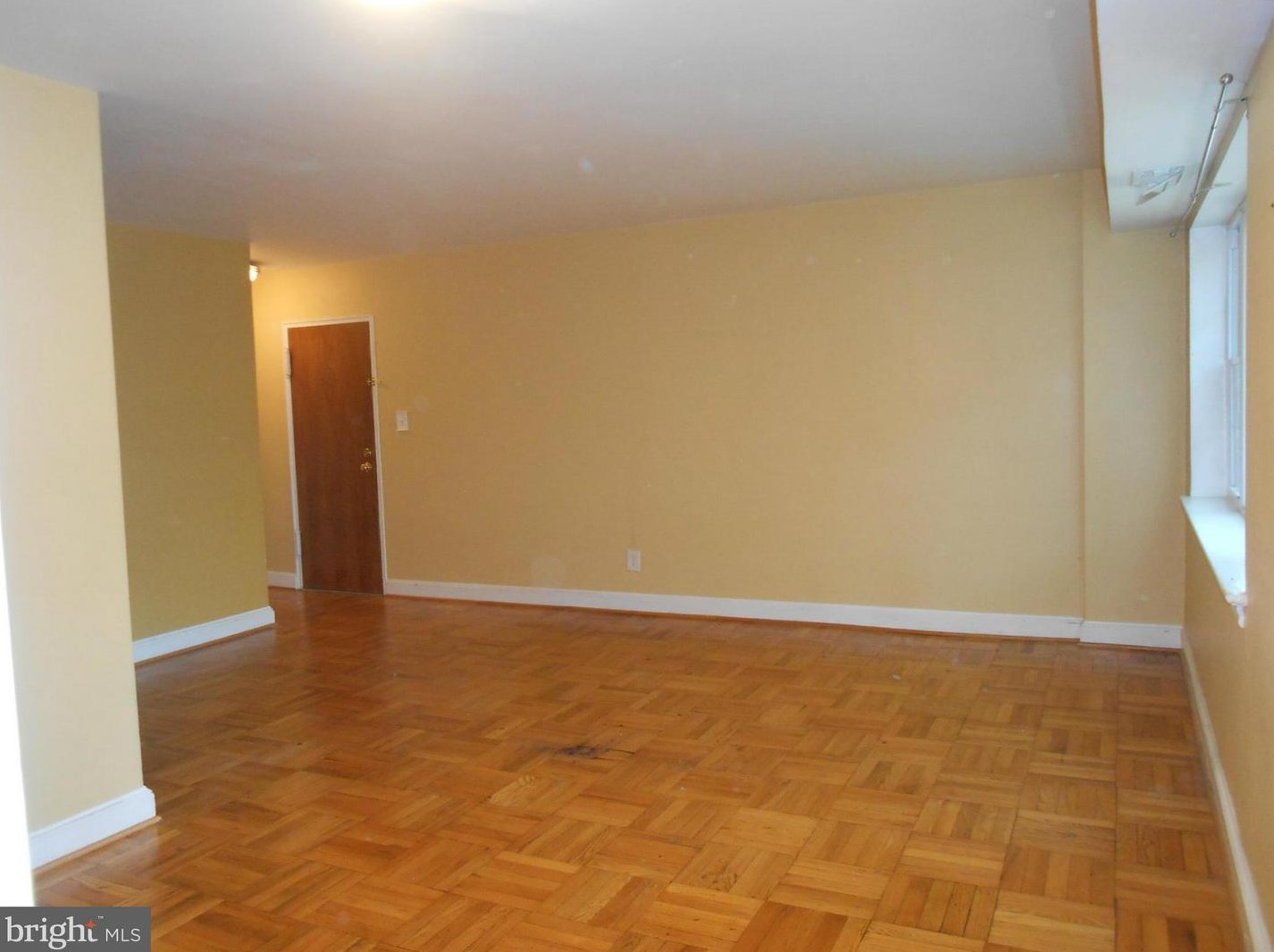 1305 Ode St #311, Arlington, VA 22209